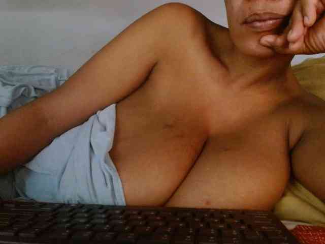 diamondboobs44dddx webcam