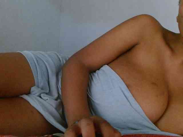 diamondboobs44dddx webcam