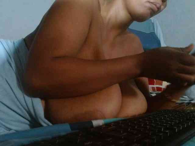 diamondboobs44dddx webcam