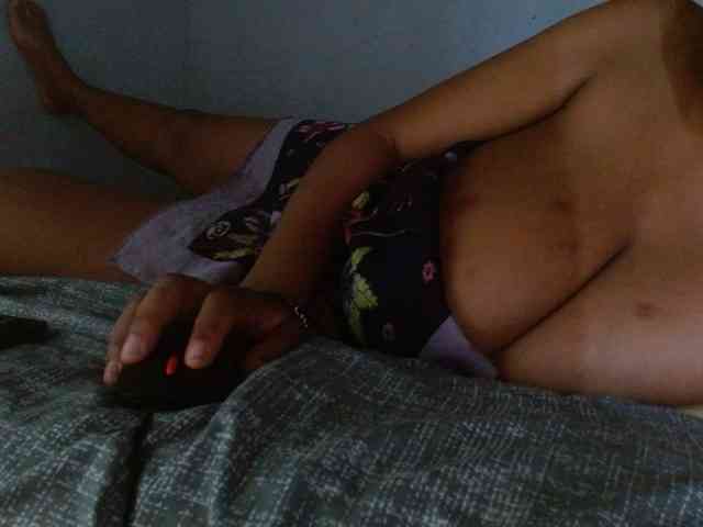 diamondboobs44dddx webcam