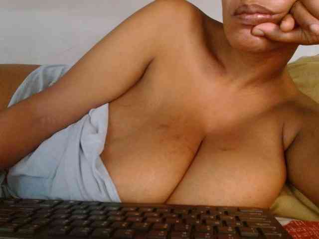 diamondboobs44dddx webcam