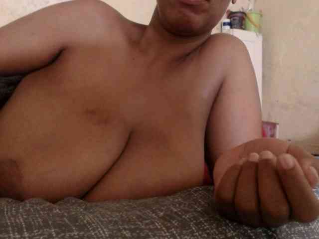 diamondboobs44dddx webcam