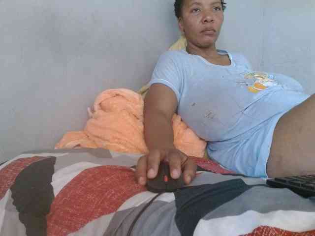 diamondboobs44dddx webcam