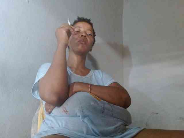 diamondboobs44dddx webcam