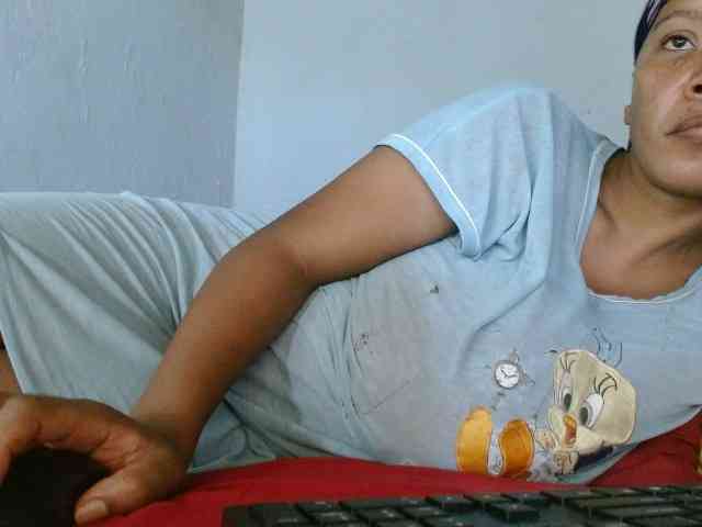 diamondboobs44dddx webcam