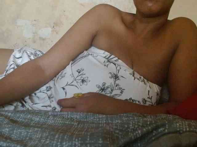 diamondboobs44dddx webcam