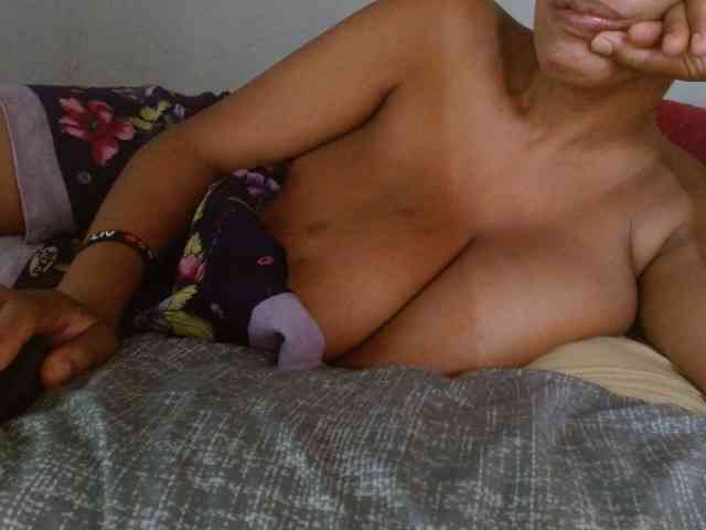 diamondboobs44dddx webcam