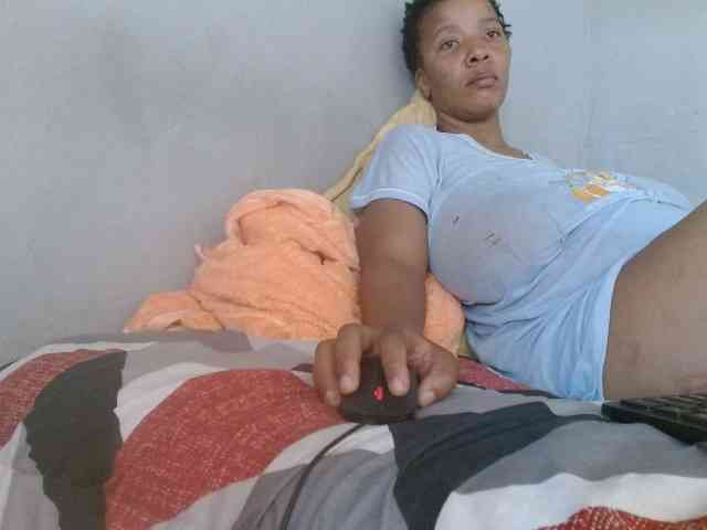 diamondboobs44dddx webcam