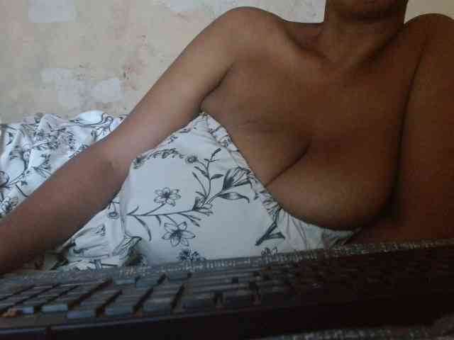 diamondboobs44dddx webcam