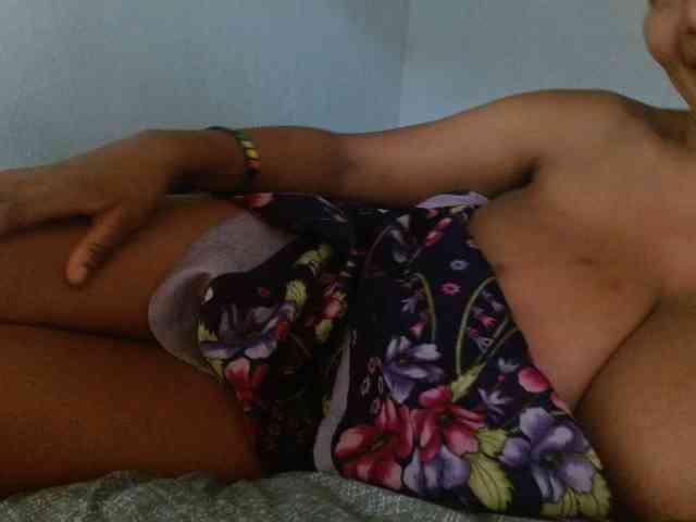 diamondboobs44dddx webcam