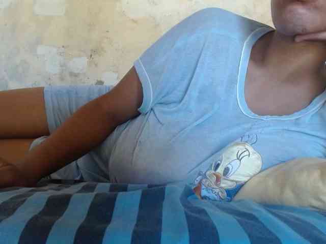 diamondboobs44dddx webcam