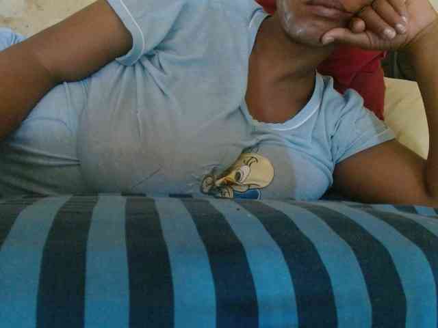 diamondboobs44dddx webcam