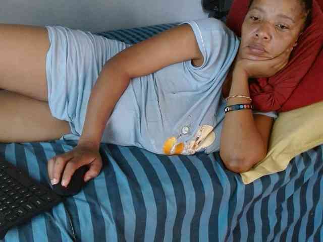 diamondboobs44dddx webcam