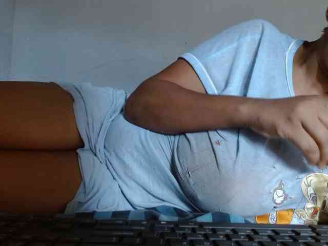 diamondboobs44dddx webcam