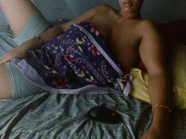 diamondboobs44dddx webcam