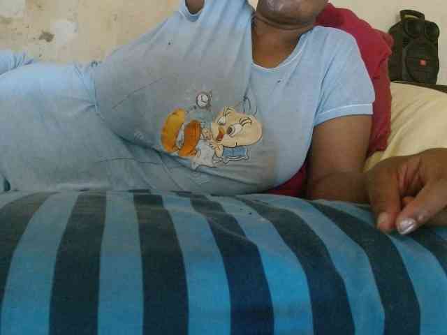 diamondboobs44dddx webcam