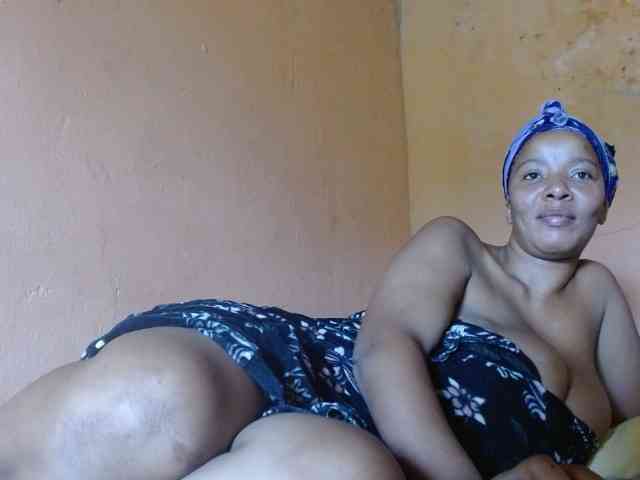 diamondboobs44dddx webcam