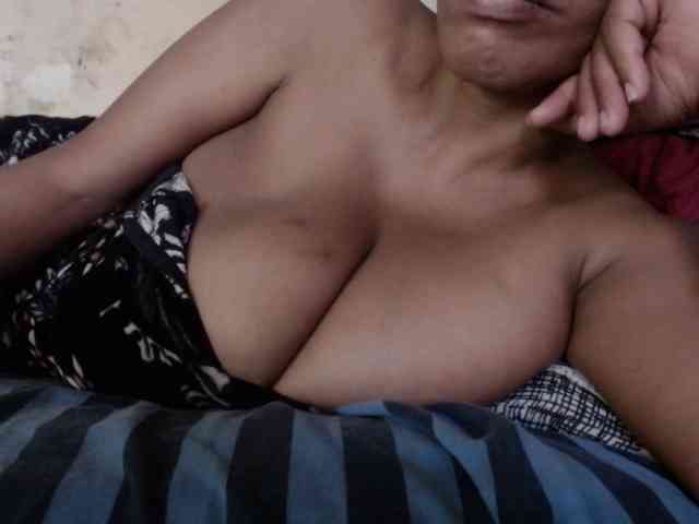 diamondboobs44dddx webcam