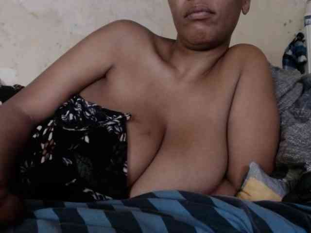 diamondboobs44dddx webcam