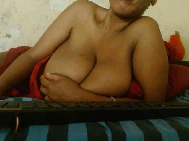 diamondboobs44dddx webcam