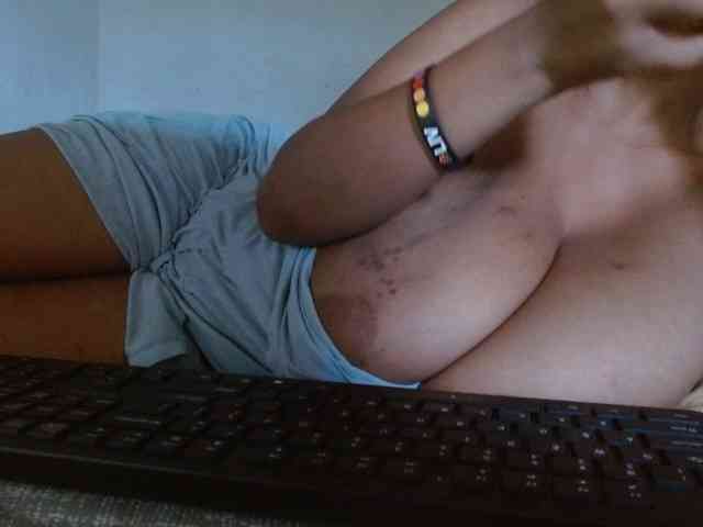 diamondboobs44dddx webcam