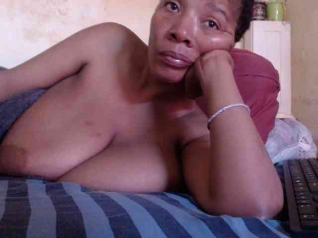 diamondboobs44dddx webcam