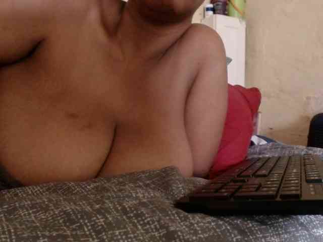 diamondboobs44dddx webcam