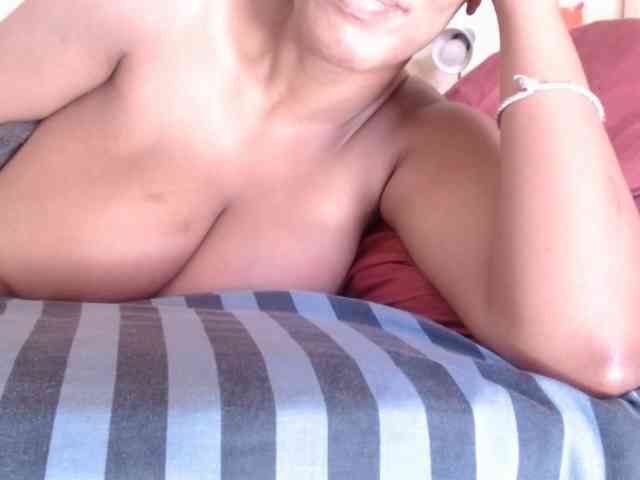 diamondboobs44dddx webcam