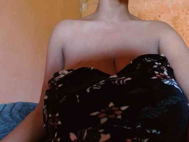 diamondboobs44dddx webcam