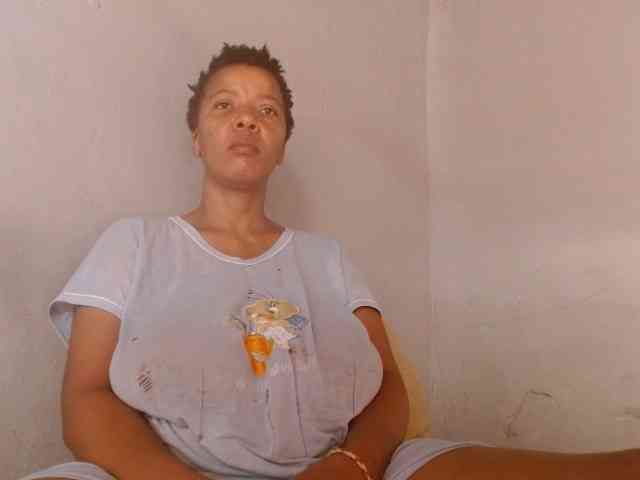 diamondboobs44dddx webcam