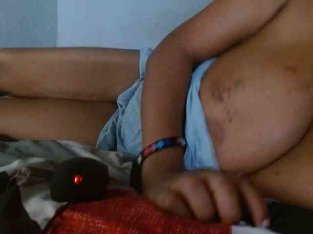 diamondboobs44dddx webcam