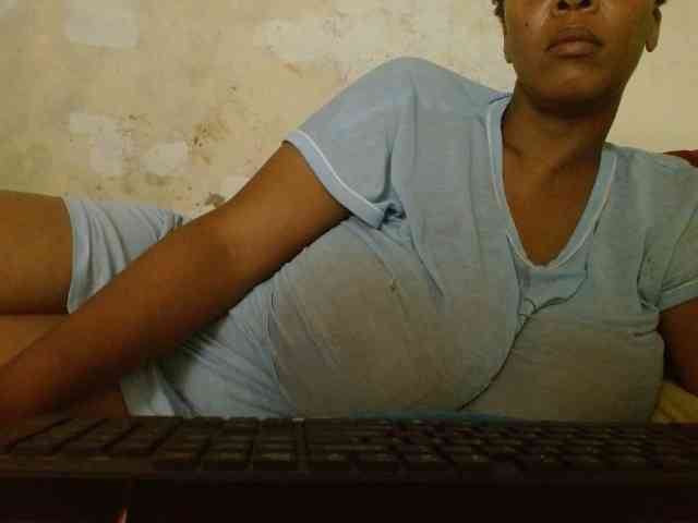 diamondboobs44dddx webcam