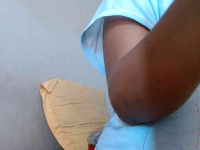 diamondboobs44dddx webcam