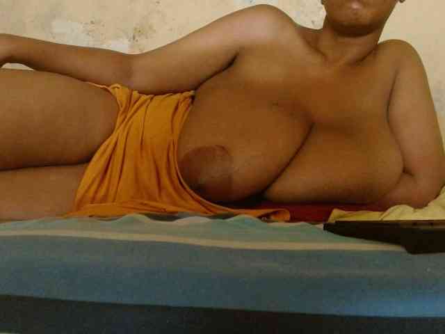 diamondboobs44dddx webcam