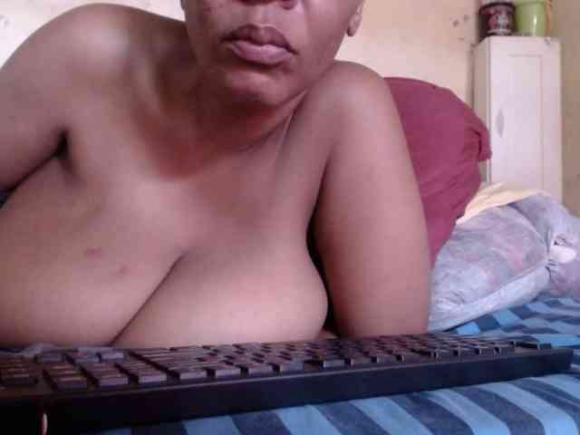 diamondboobs44dddx webcam