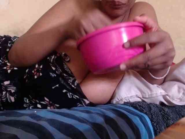 diamondboobs44dddx webcam