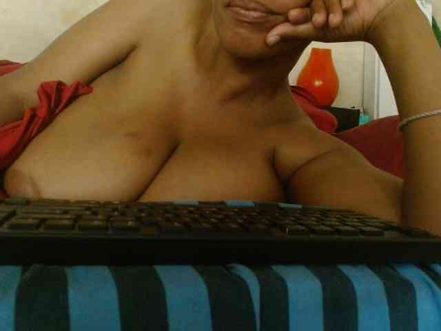 diamondboobs44dddx webcam