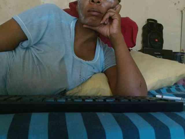 diamondboobs44dddx webcam