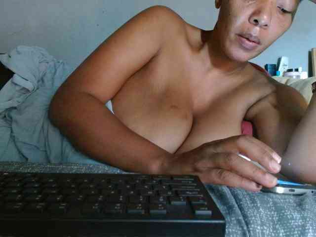 diamondboobs44dddx webcam