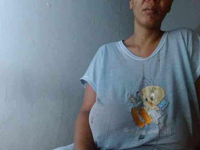 diamondboobs44dddx webcam