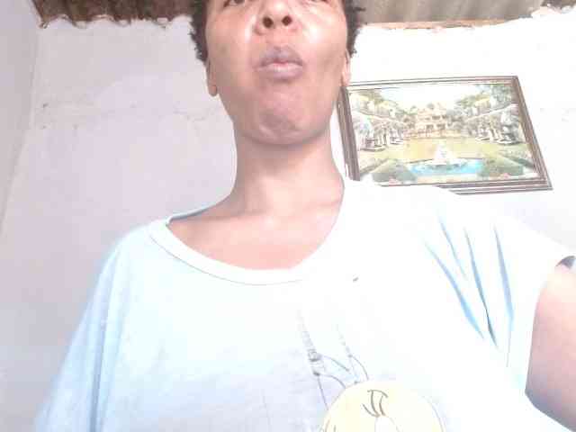 diamondboobs44dddx webcam