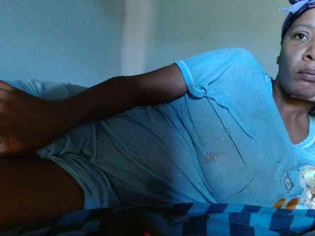 diamondboobs44dddx webcam