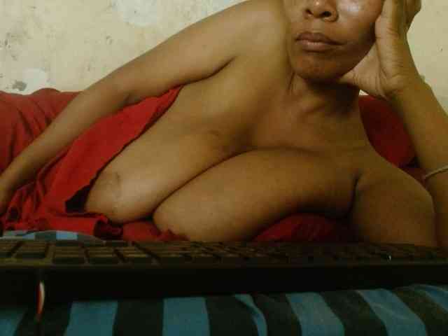 diamondboobs44dddx webcam