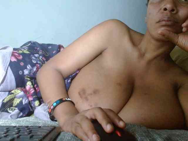 diamondboobs44dddx webcam