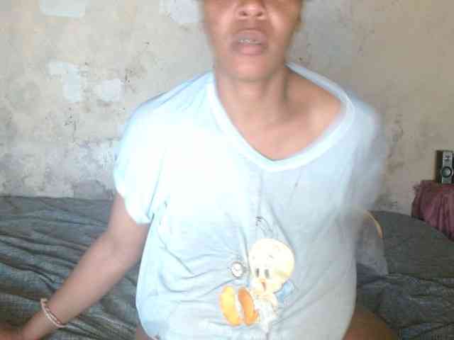 diamondboobs44dddx webcam