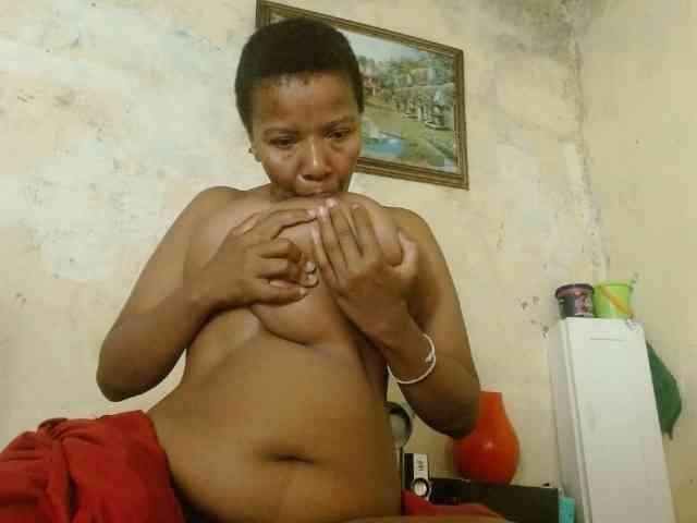 diamondboobs44dddx webcam