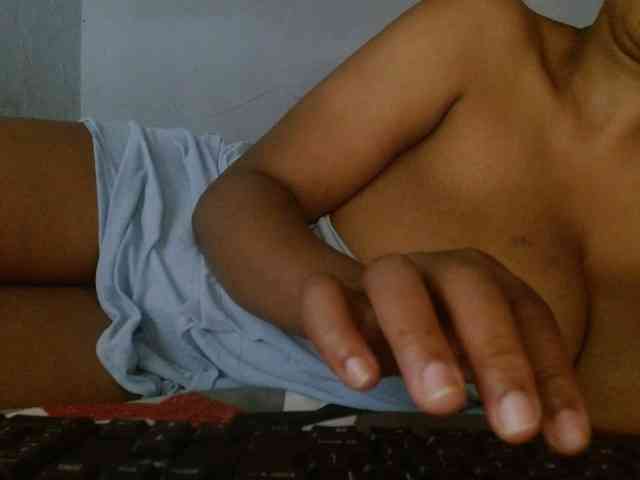 diamondboobs44dddx webcam