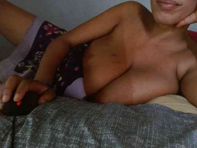 diamondboobs44dddx webcam