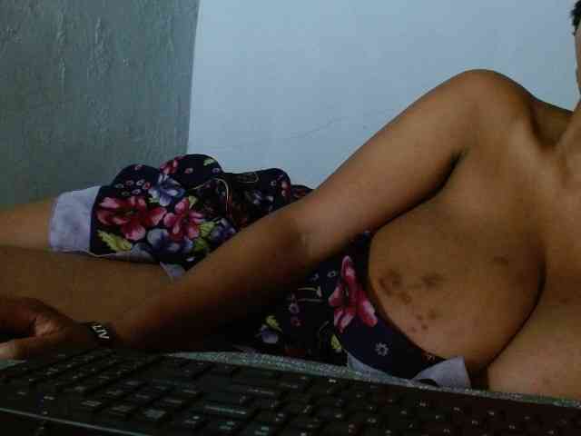 diamondboobs44dddx webcam