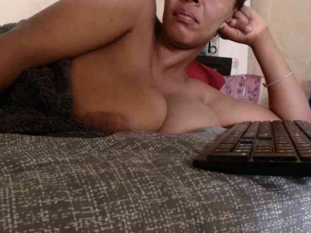 diamondboobs44dddx webcam